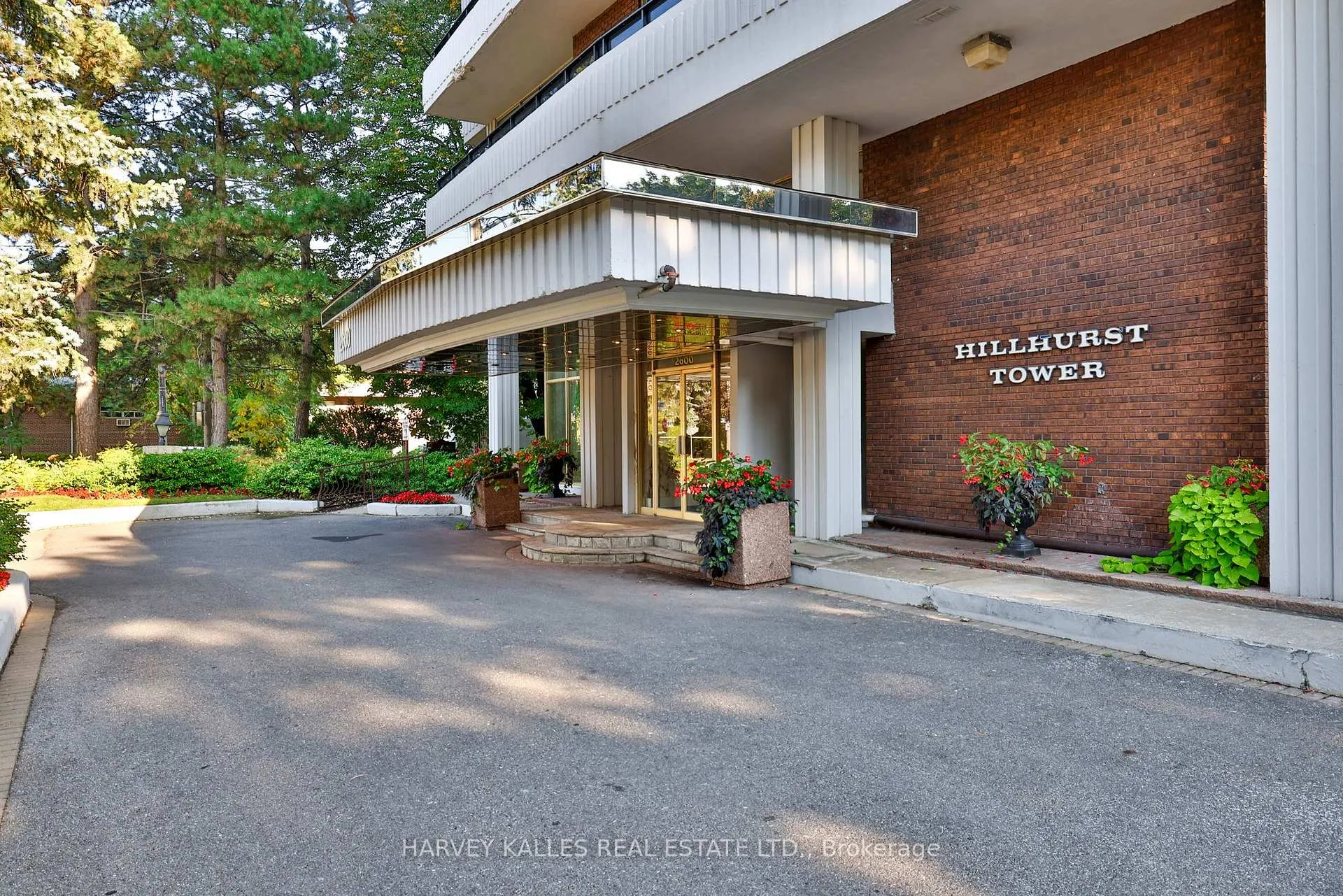 Photo 2 of Unit 1001, 2600 Bathurst Street, Toronto, Englemount-Lawrence — HOMEH