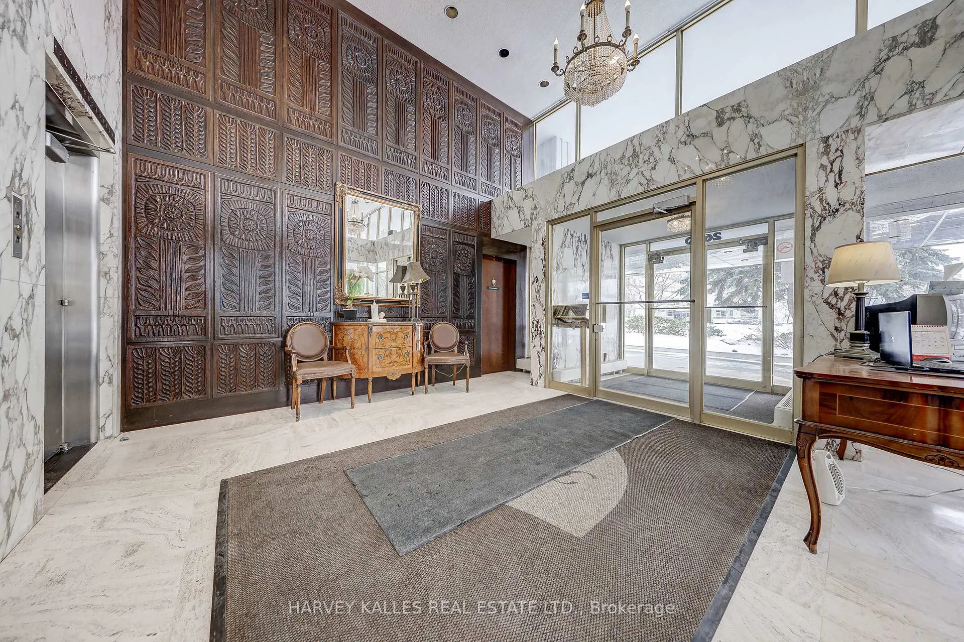 Photo 5 of Unit 1001, 2600 Bathurst Street, Toronto, Englemount-Lawrence — HOMEH