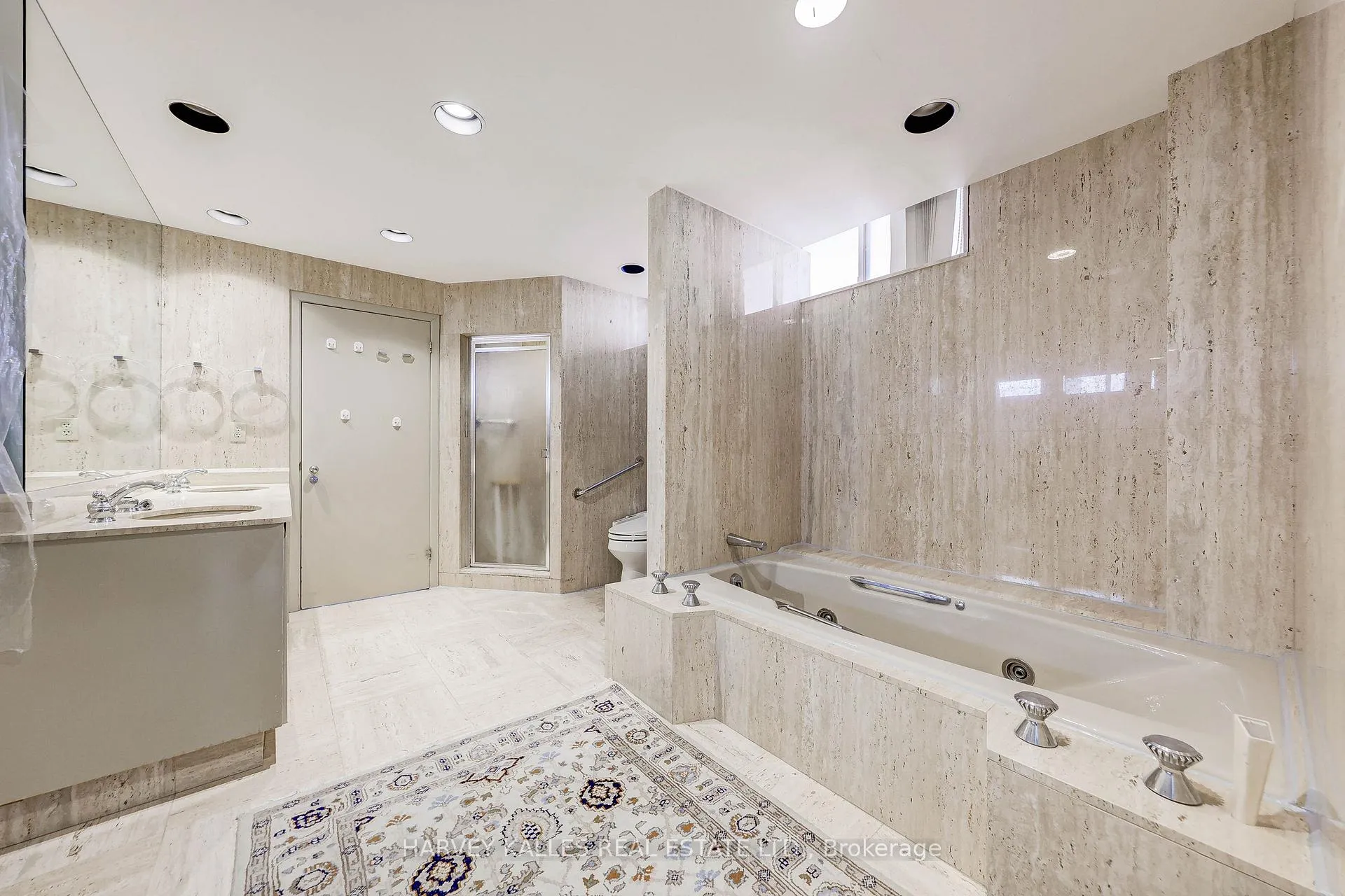 Photo 19 of Unit 1001, 2600 Bathurst Street, Toronto, Englemount-Lawrence — HOMEH