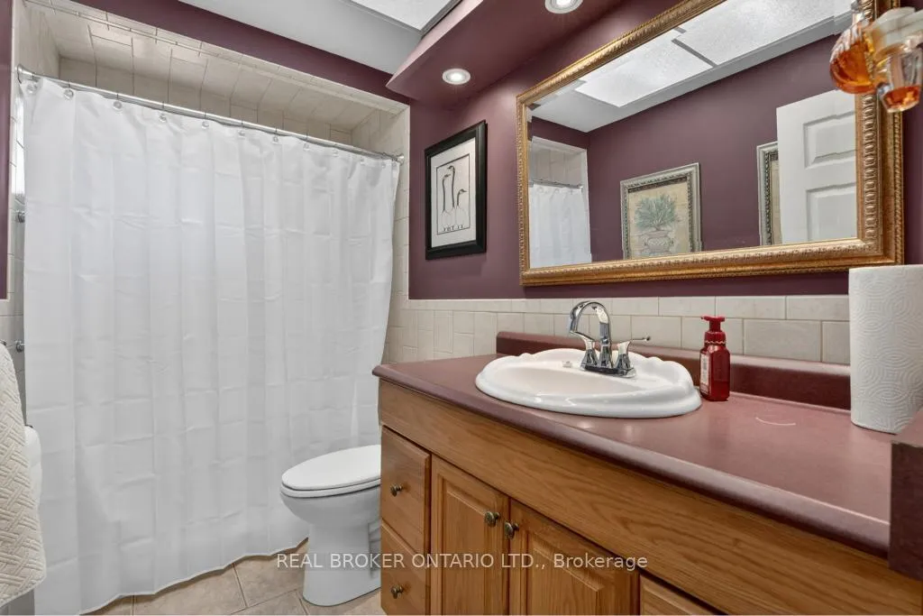 Photo 11 of 55 Sunrise Crescent, Hamilton, Dundas — HOMEH