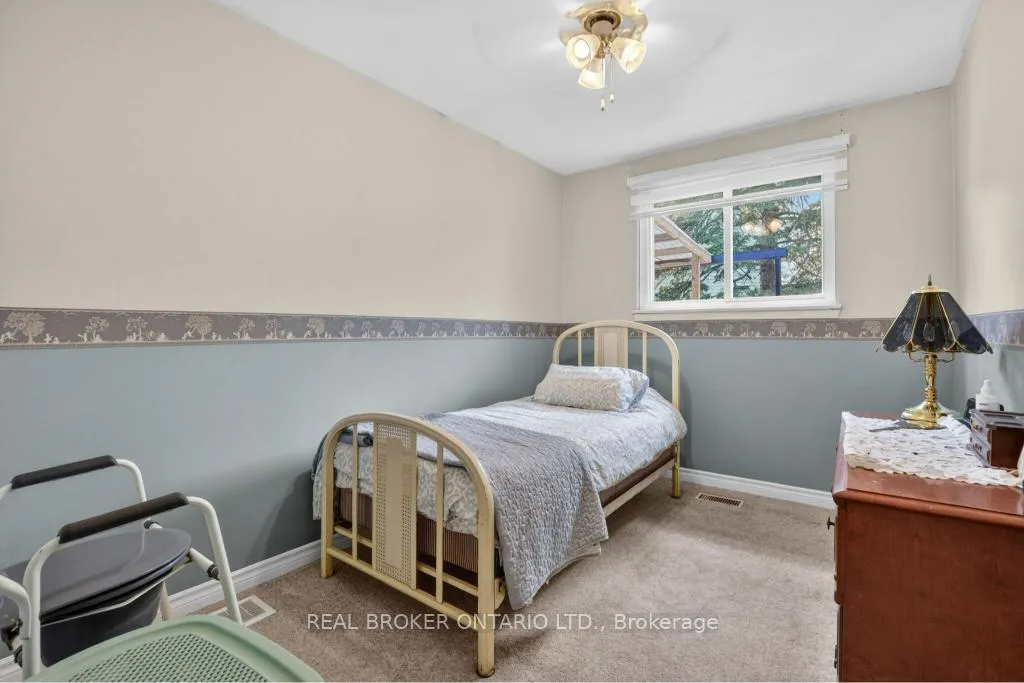 Photo 12 of 55 Sunrise Crescent, Hamilton, Dundas — HOMEH