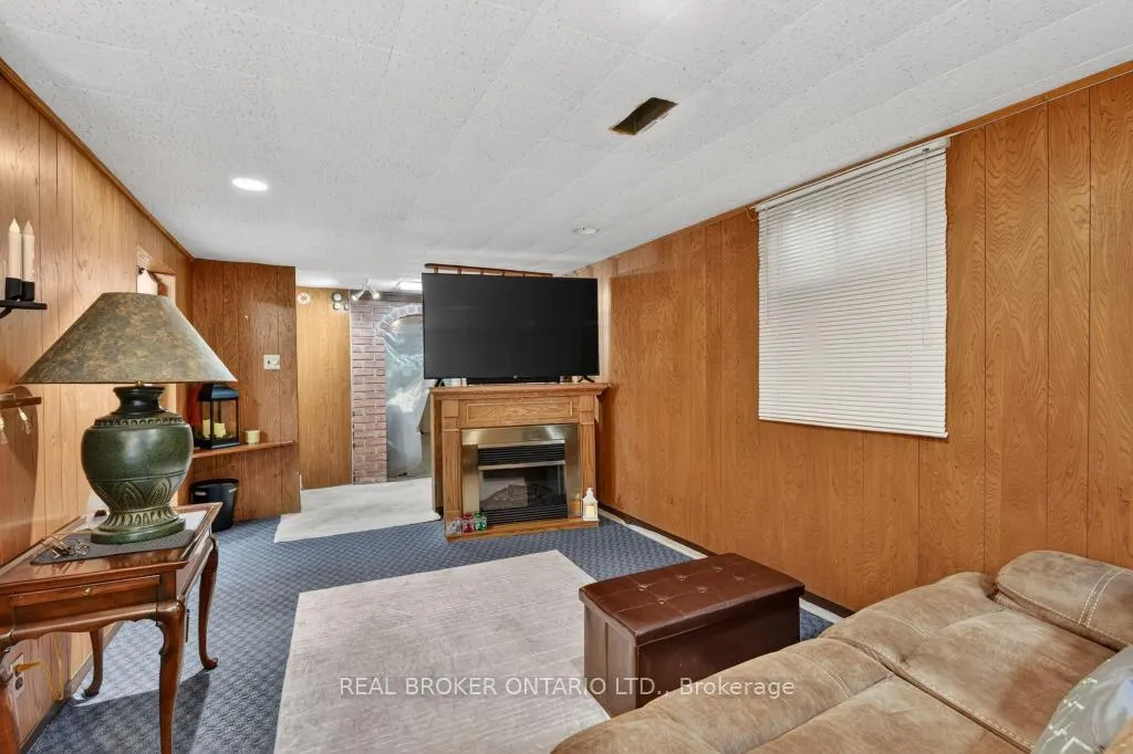 Photo 15 of 55 Sunrise Crescent, Hamilton, Dundas — HOMEH
