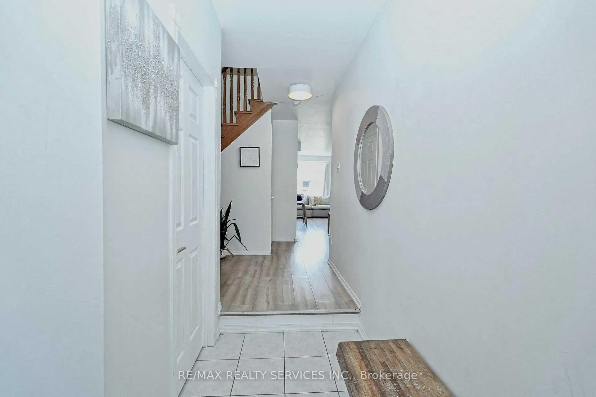 Photo 9 of 77 Monaco Court, Brampton, Fletcher's Meadow — HOMEH