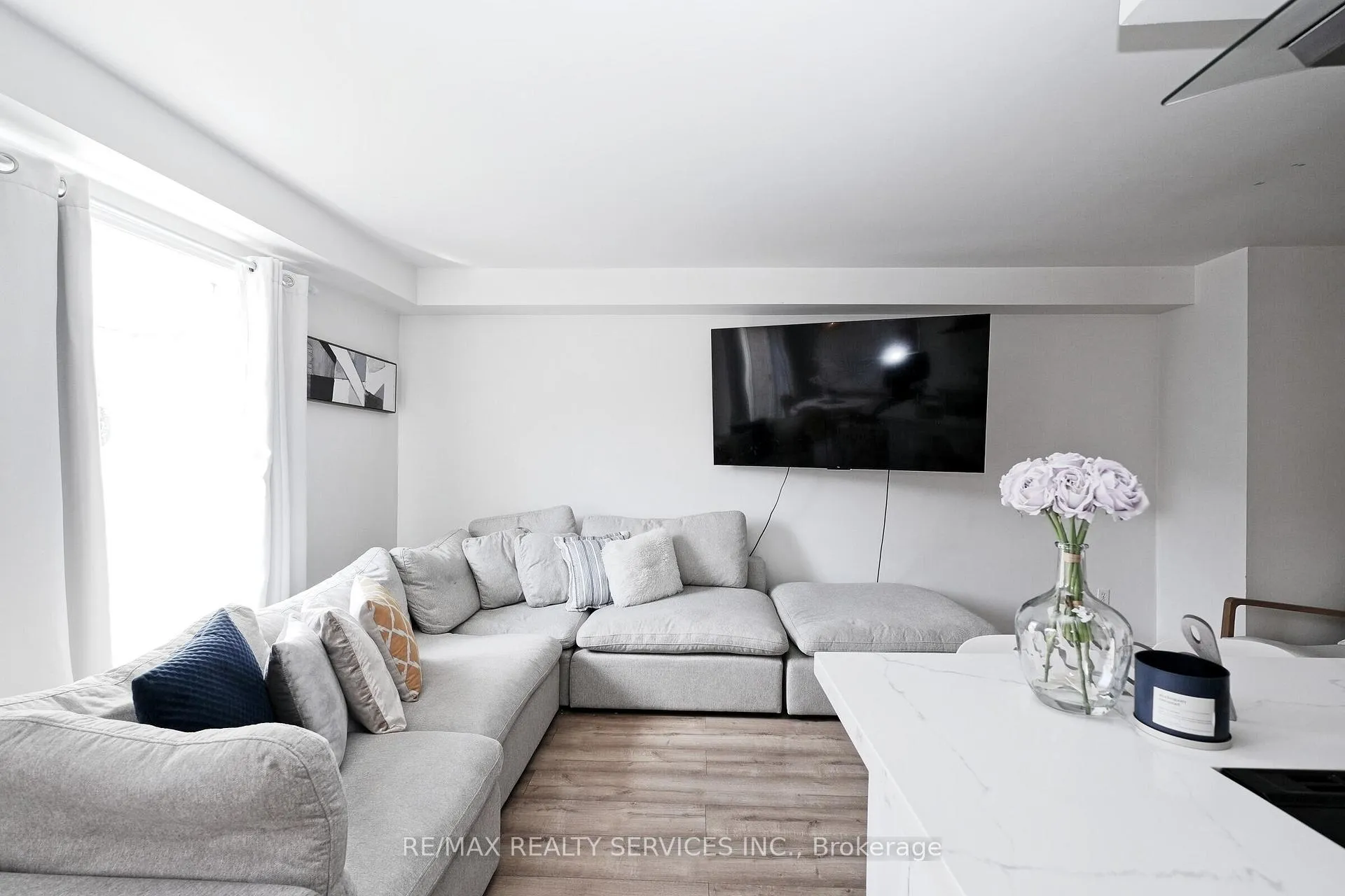 Photo 11 of 77 Monaco Court, Brampton, Fletcher's Meadow — HOMEH