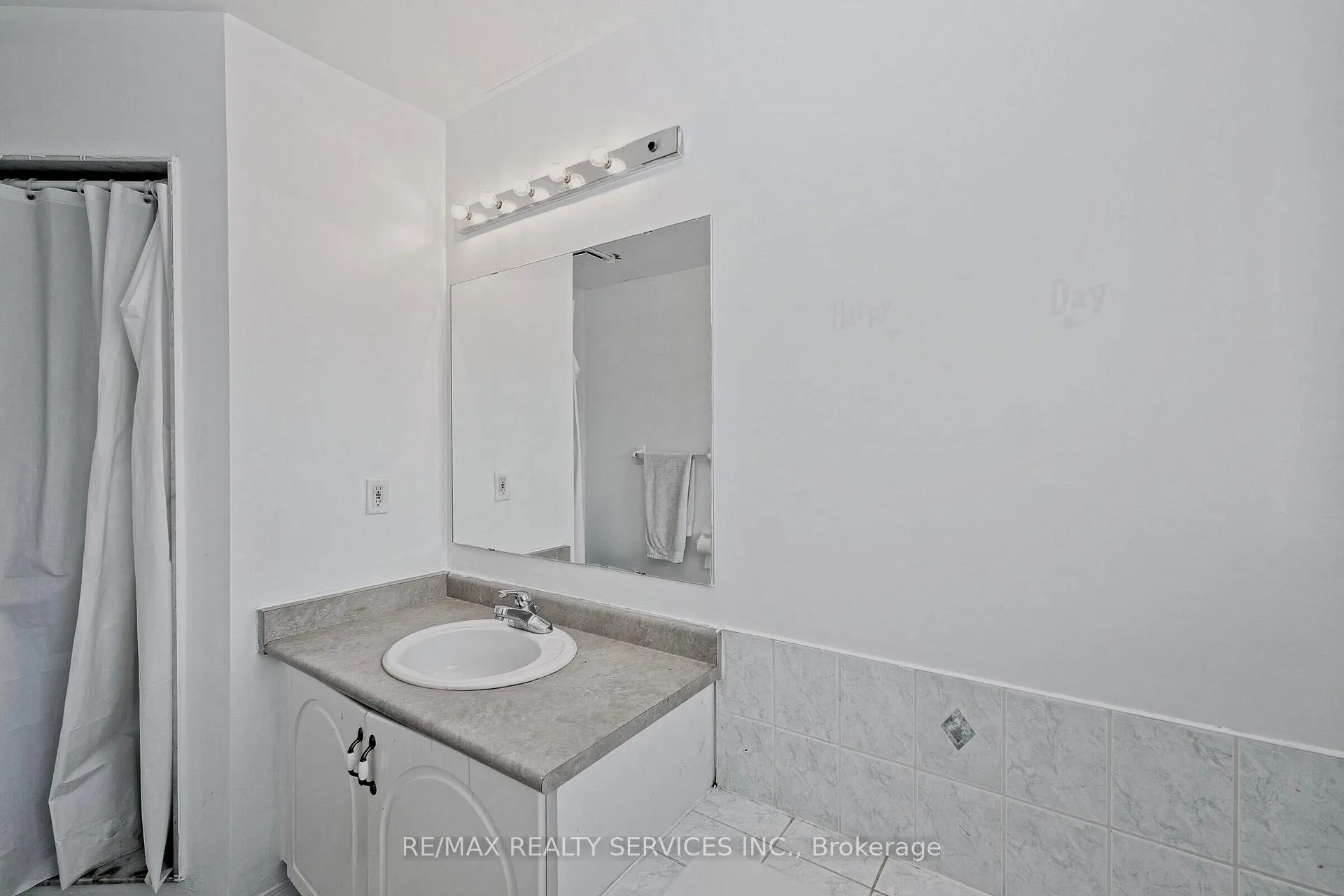 Photo 29 of 77 Monaco Court, Brampton, Fletcher's Meadow — HOMEH
