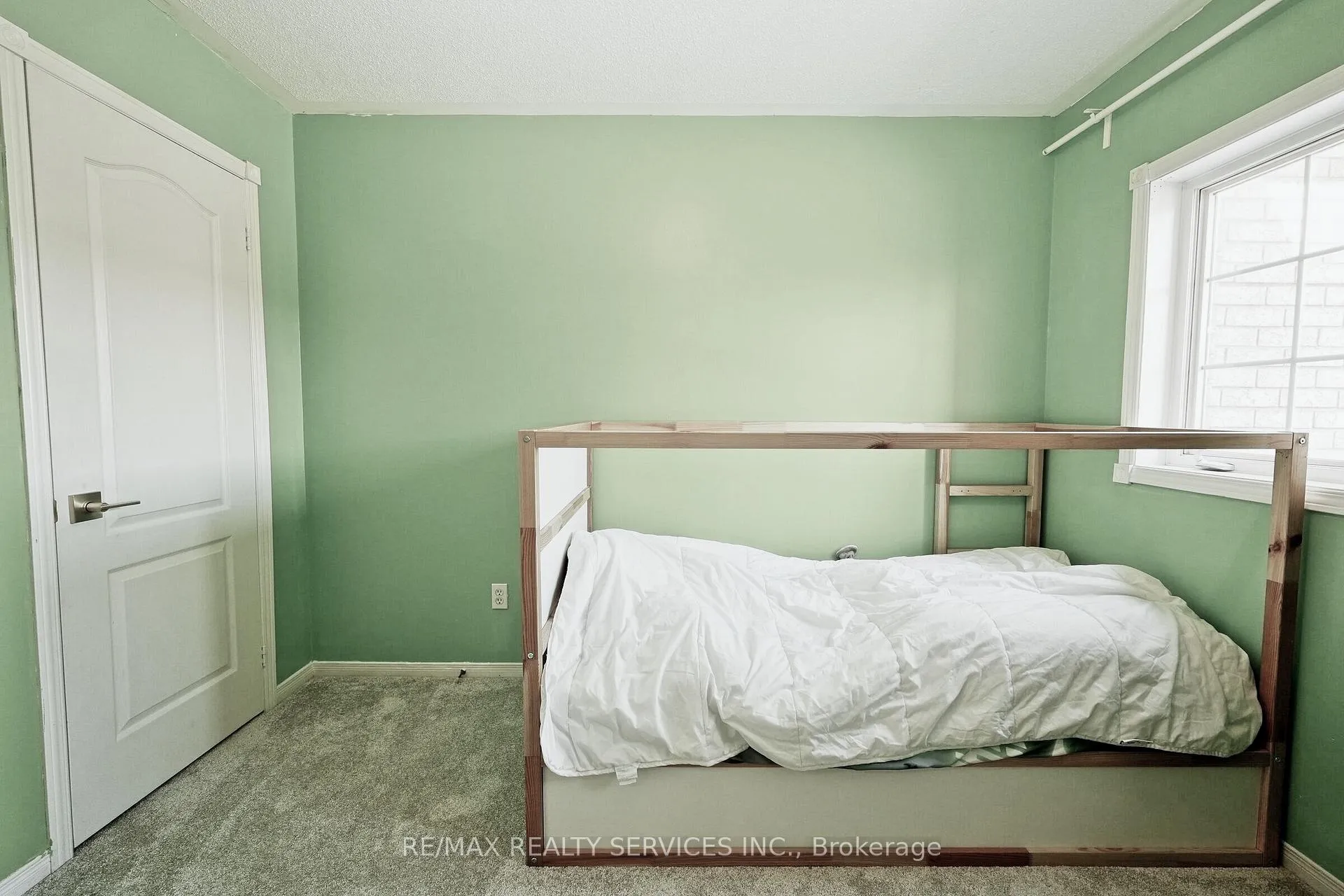 Photo 36 of 77 Monaco Court, Brampton, Fletcher's Meadow — HOMEH