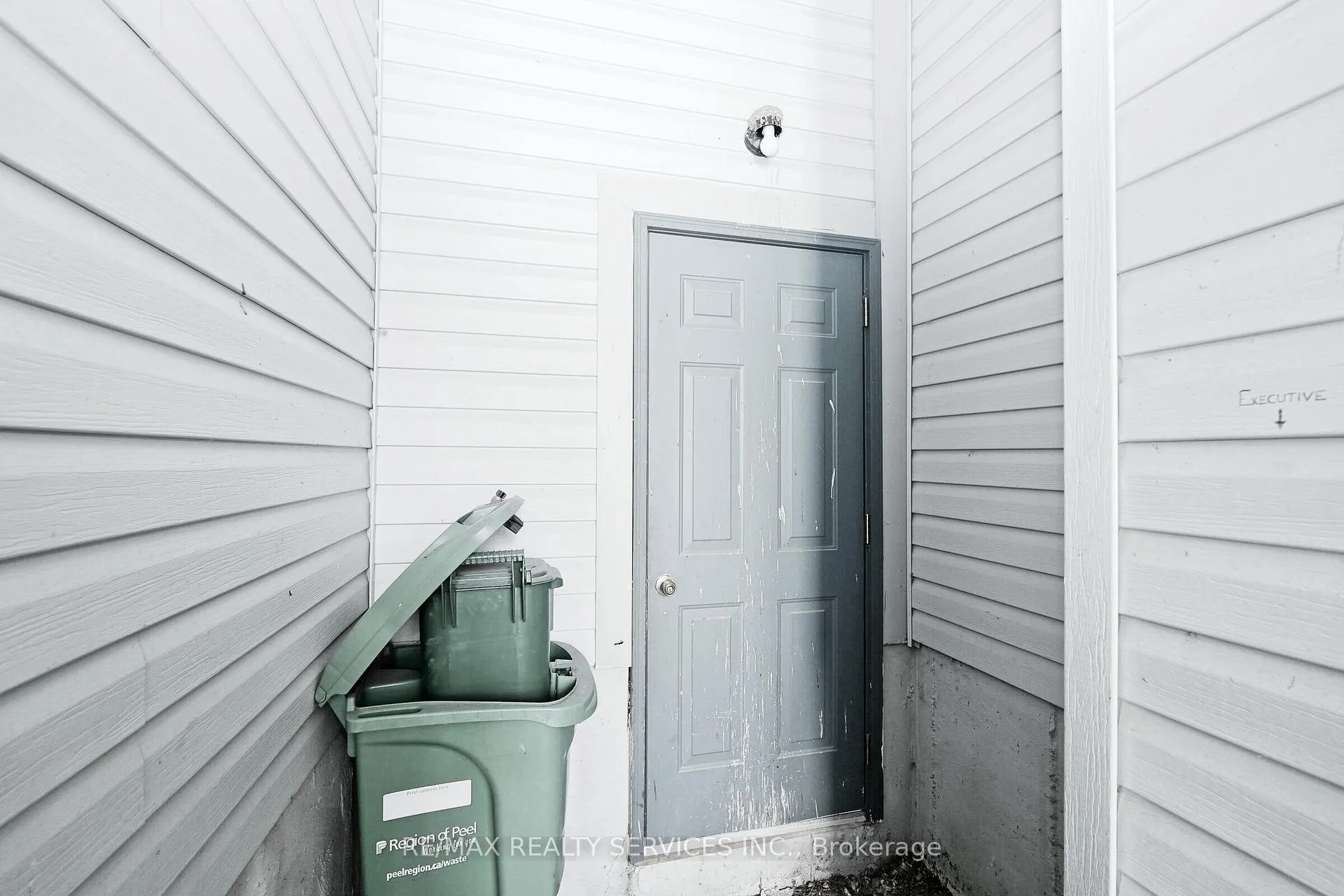 Photo 39 of 77 Monaco Court, Brampton, Fletcher's Meadow — HOMEH