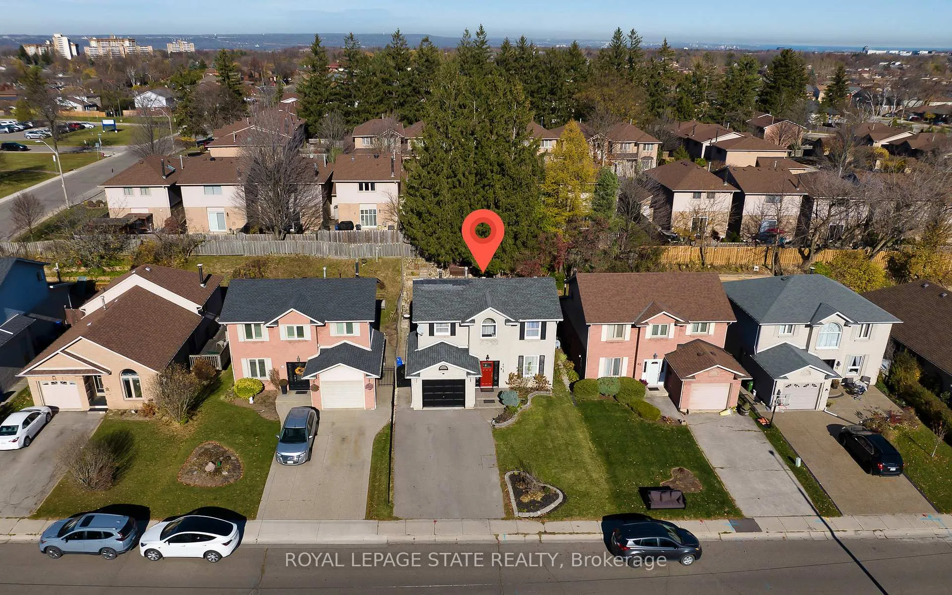 Photo 4 of 46 Novoco Drive, Hamilton, Gurnett — HOMEH