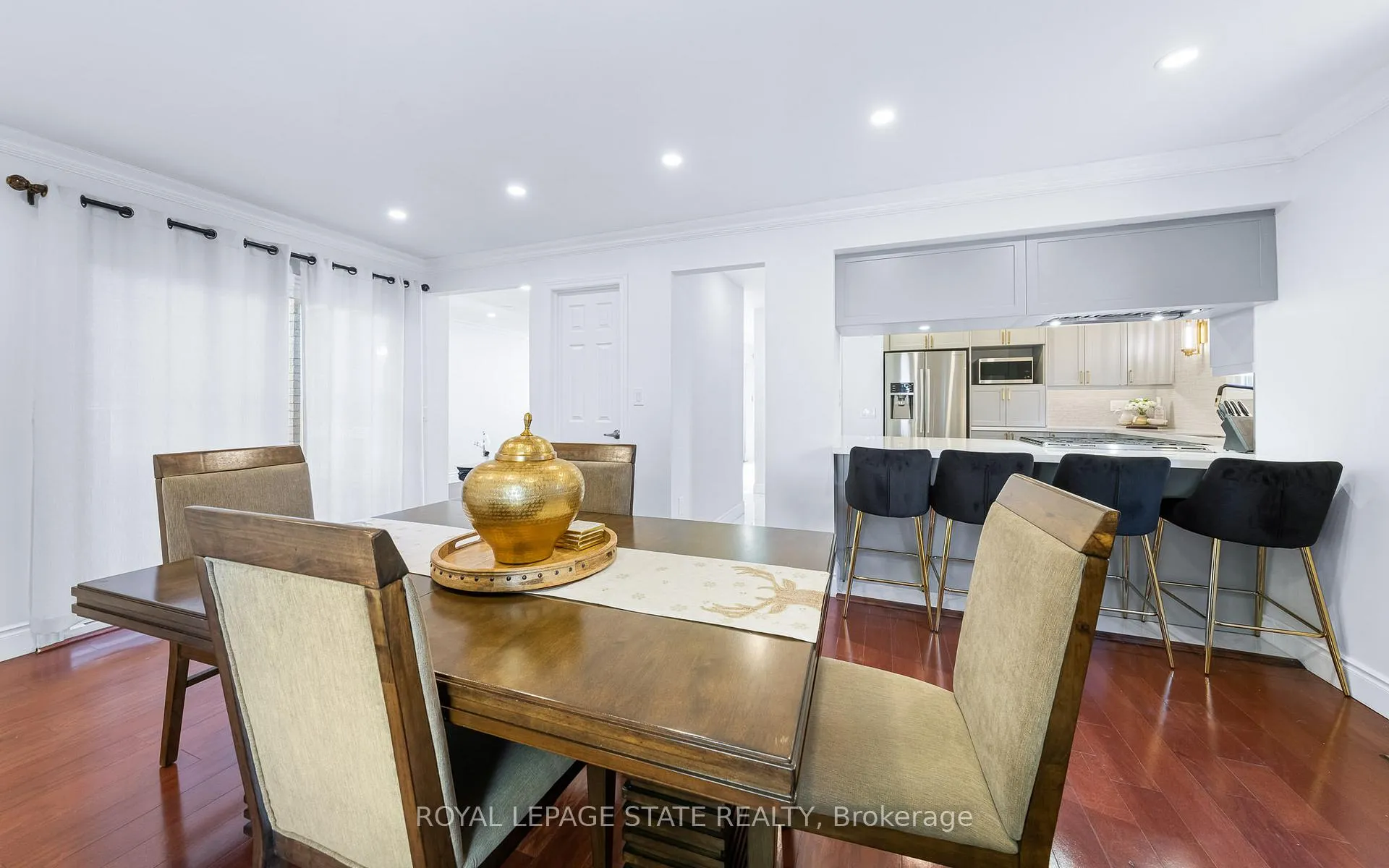 Photo 21 of 46 Novoco Drive, Hamilton, Gurnett — HOMEH