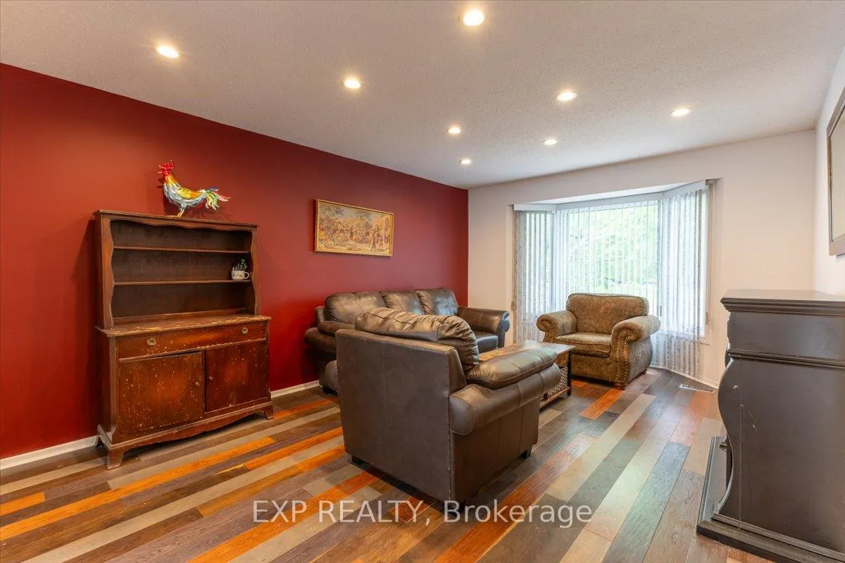Photo 7 of 6383 Larmond Avenue, Ottawa, Chateauneuf — HOMEH