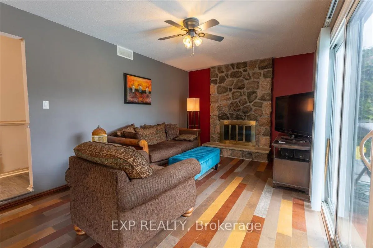 Photo 10 of 6383 Larmond Avenue, Ottawa, Chateauneuf — HOMEH