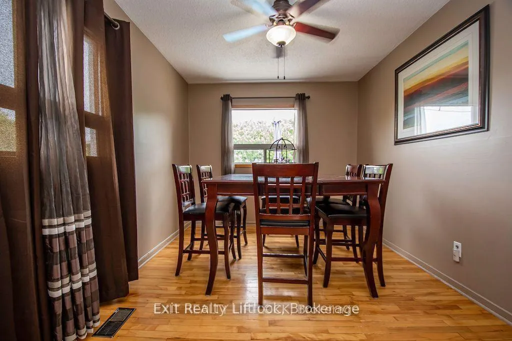 Photo 5 of 644 Hawley Street, Peterborough, Otonabee Ward 1 — HOMEH