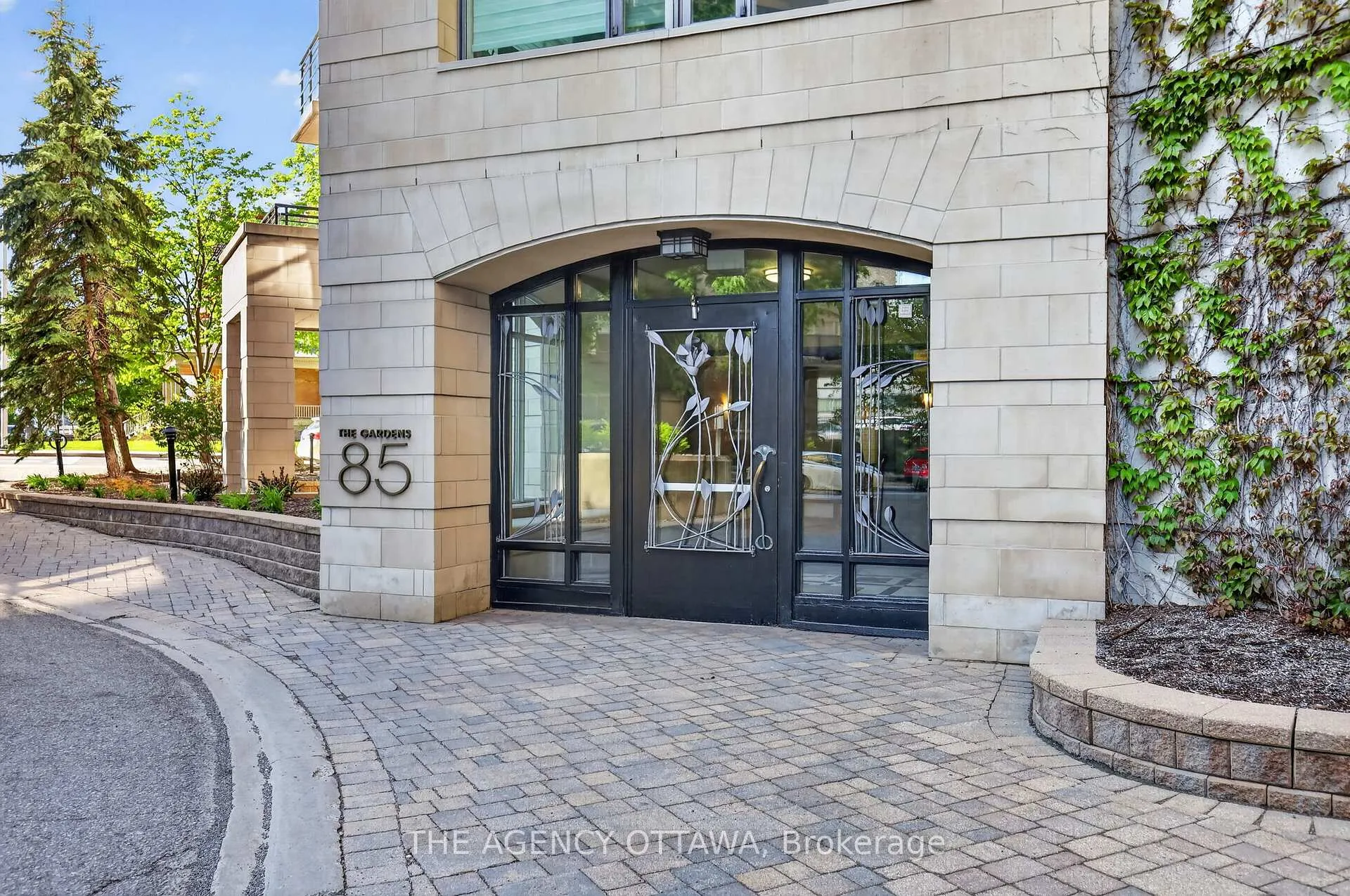 Photo 3 of Unit 905, 85 Bronson Avenue, Ottawa, Ottawa Centre — HOMEH