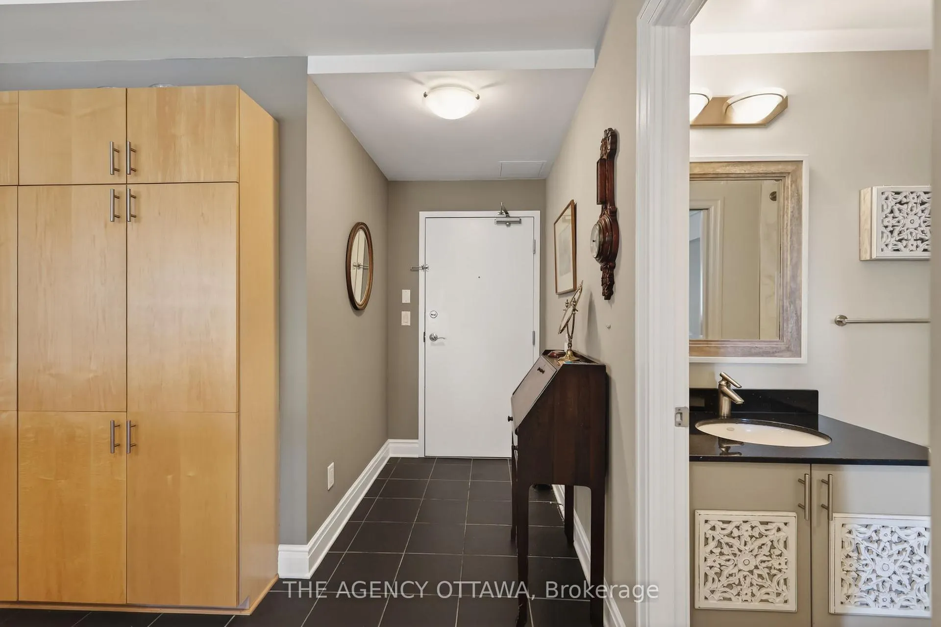 Photo 4 of Unit 905, 85 Bronson Avenue, Ottawa, Ottawa Centre — HOMEH