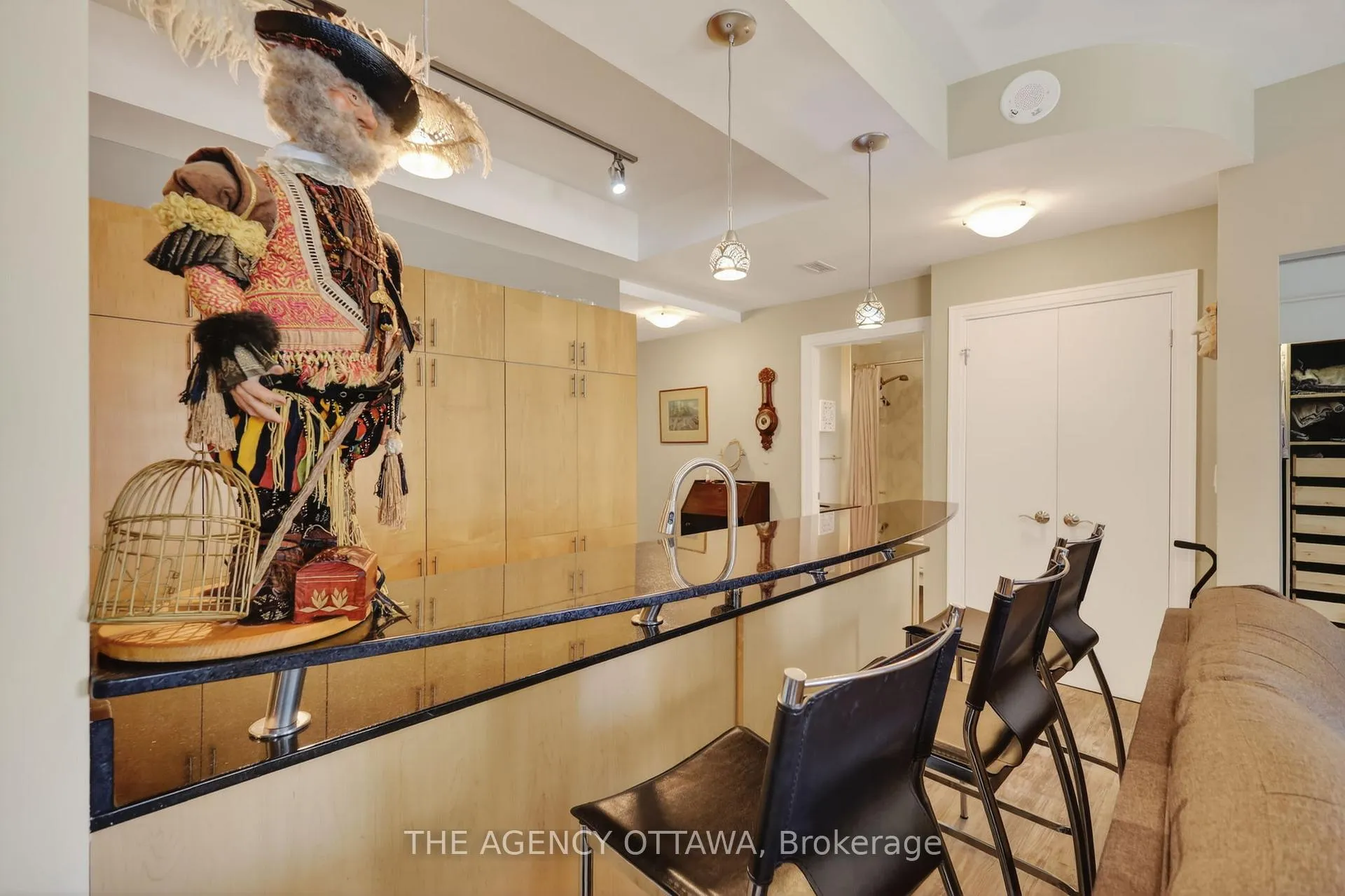 Photo 15 of Unit 905, 85 Bronson Avenue, Ottawa, Ottawa Centre — HOMEH
