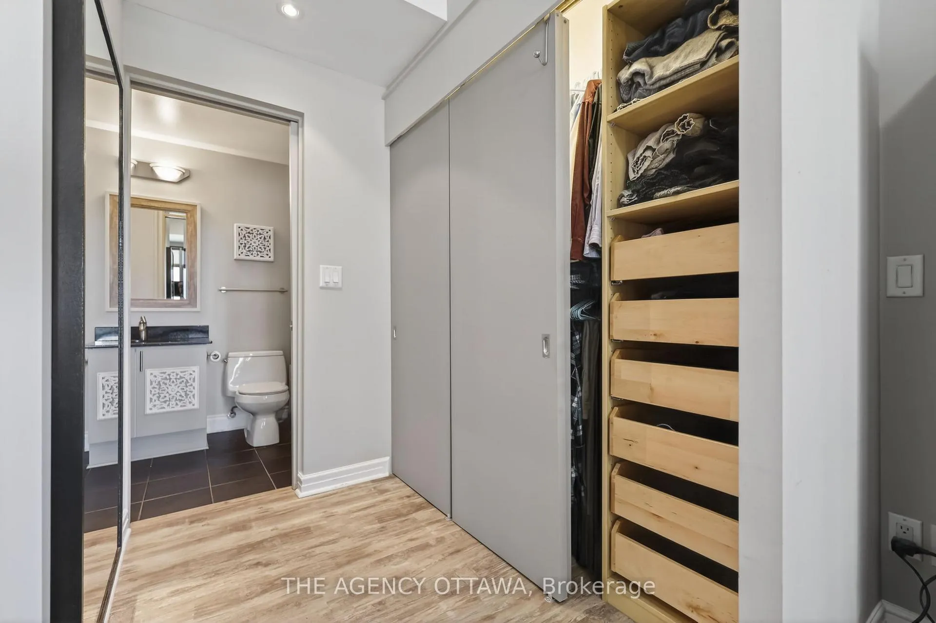 Photo 26 of Unit 905, 85 Bronson Avenue, Ottawa, Ottawa Centre — HOMEH