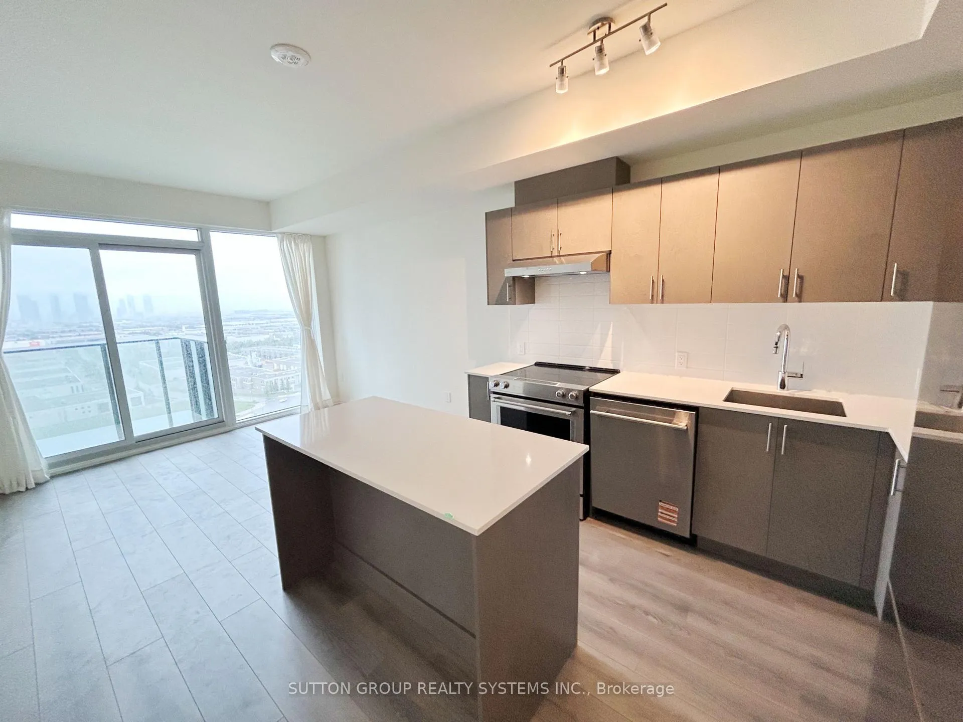 Photo 5 of Unit 1904, 27 Korda Gate, Vaughan, Vellore Village — HOMEH