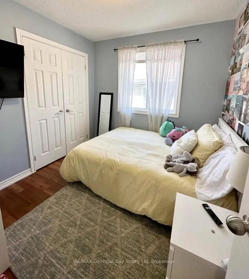 Photo 12 of 415 Irwin Street, Midland — HOMEH