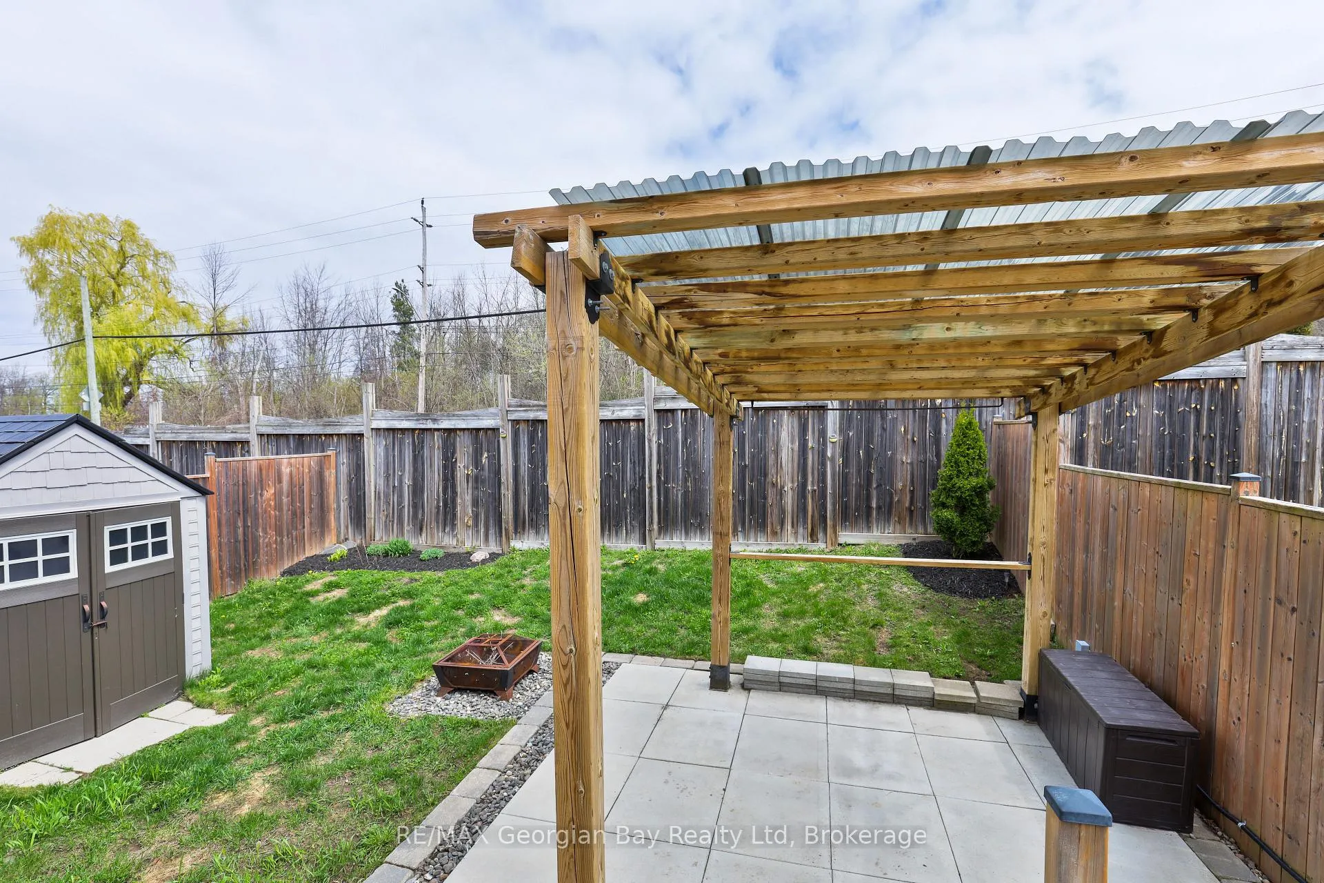 Photo 22 of 415 Irwin Street, Midland — HOMEH