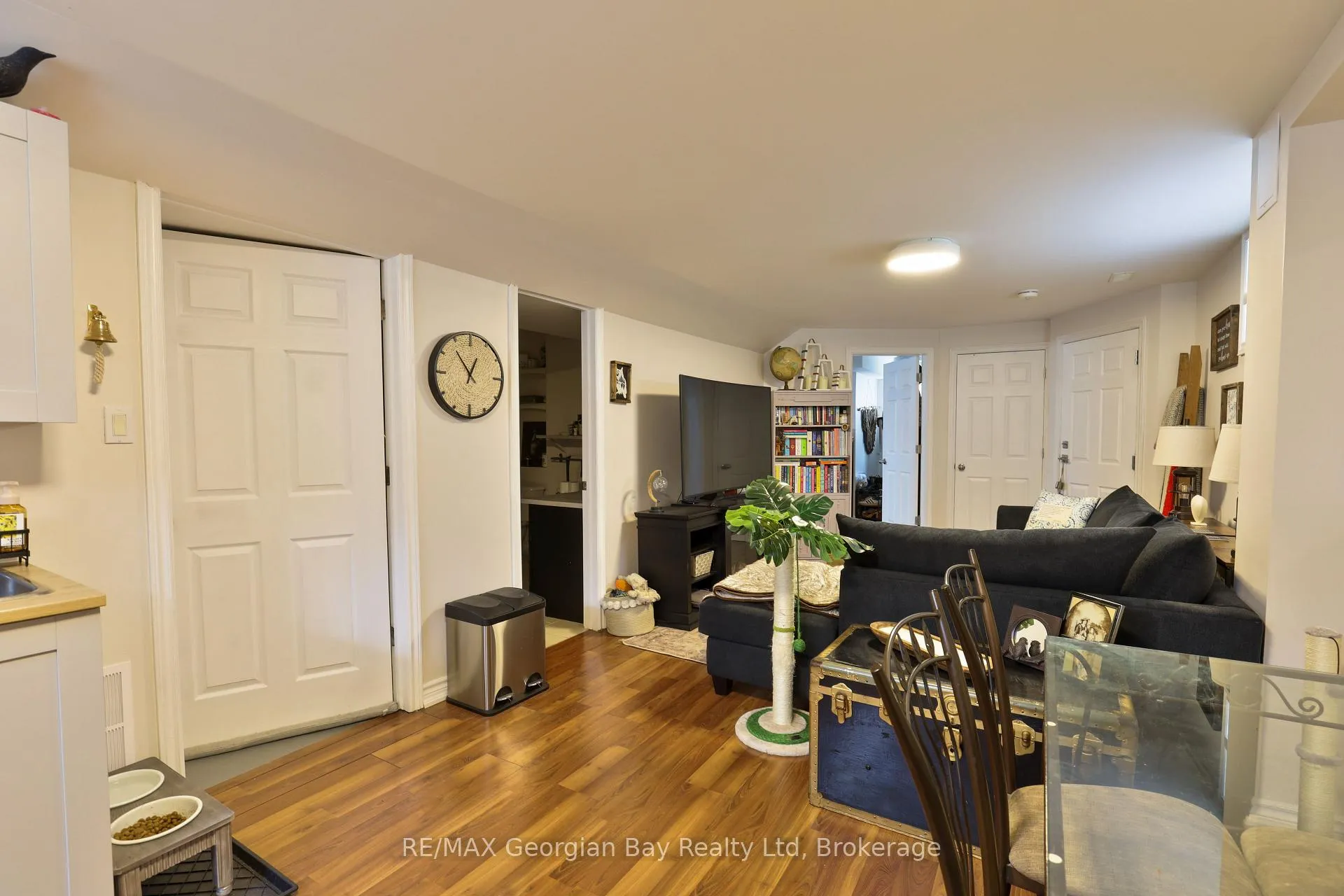 Photo 28 of 415 Irwin Street, Midland — HOMEH