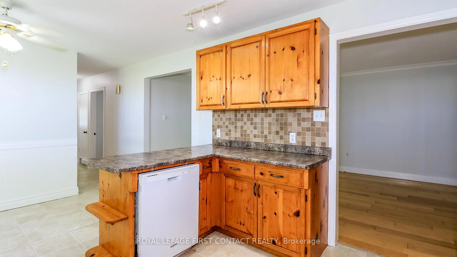 Photo 81 of 505456 Highway 89, Amaranth, Rural Amaranth — HOMEH
