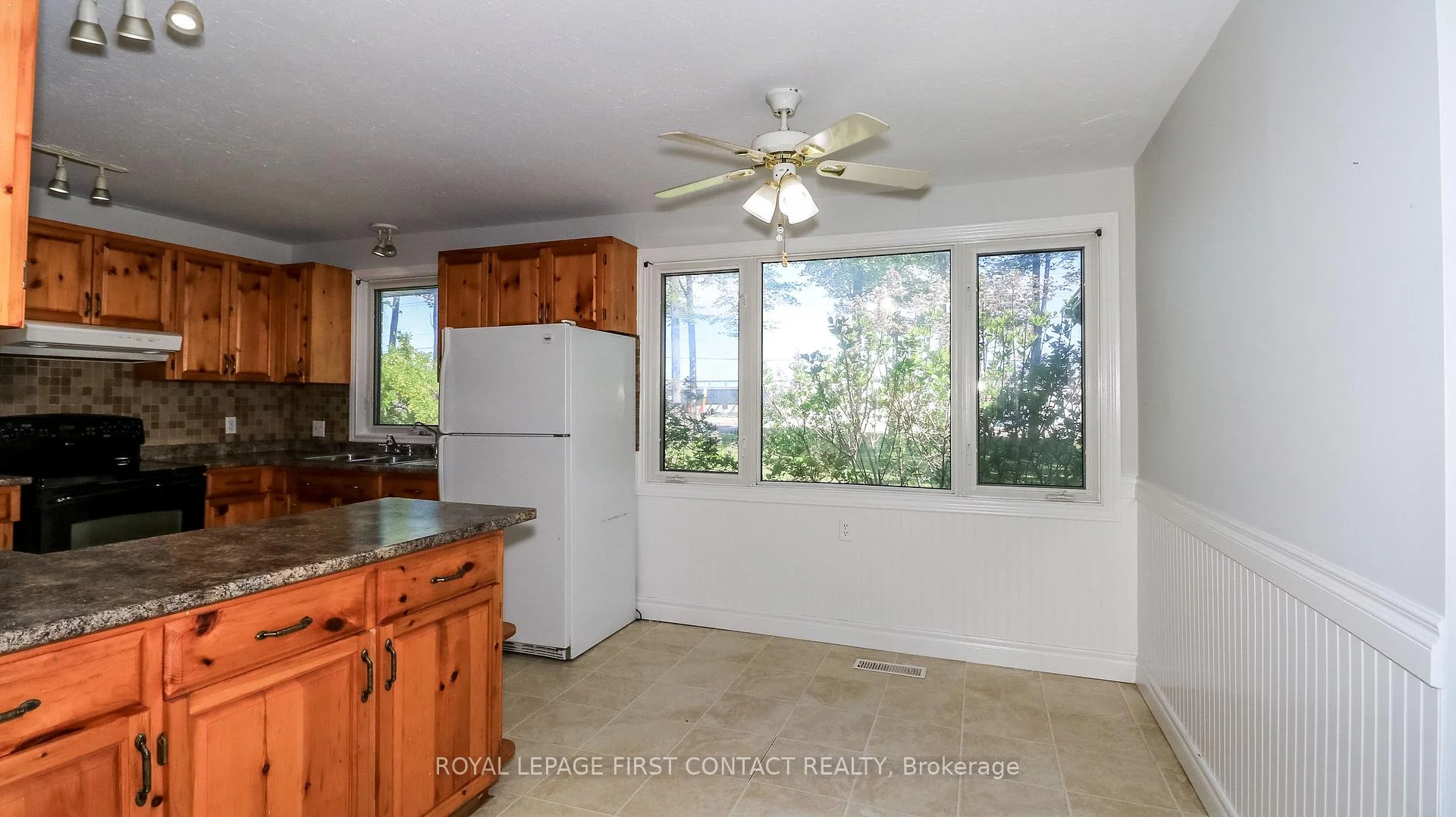 Photo 82 of 505456 Highway 89, Amaranth, Rural Amaranth — HOMEH