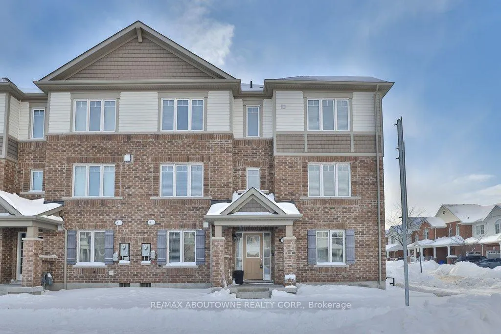 Photo 2 of 1133 Duignan Crescent, Milton, Ford — HOMEH