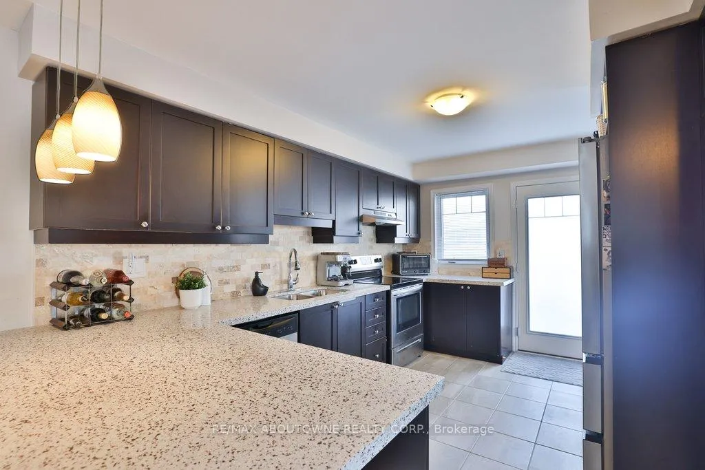 Photo 8 of 1133 Duignan Crescent, Milton, Ford — HOMEH