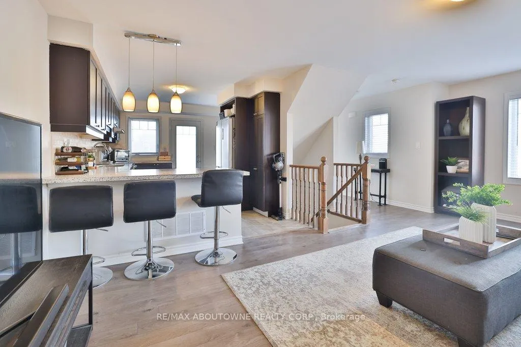 Photo 16 of 1133 Duignan Crescent, Milton, Ford — HOMEH