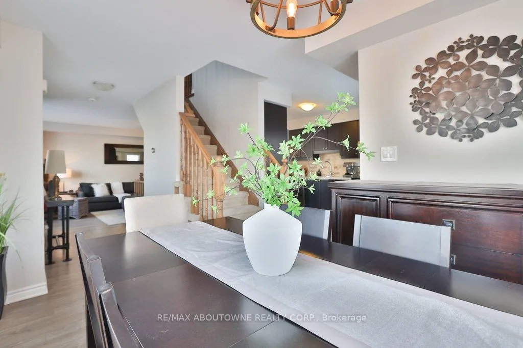 Photo 20 of 1133 Duignan Crescent, Milton, Ford — HOMEH