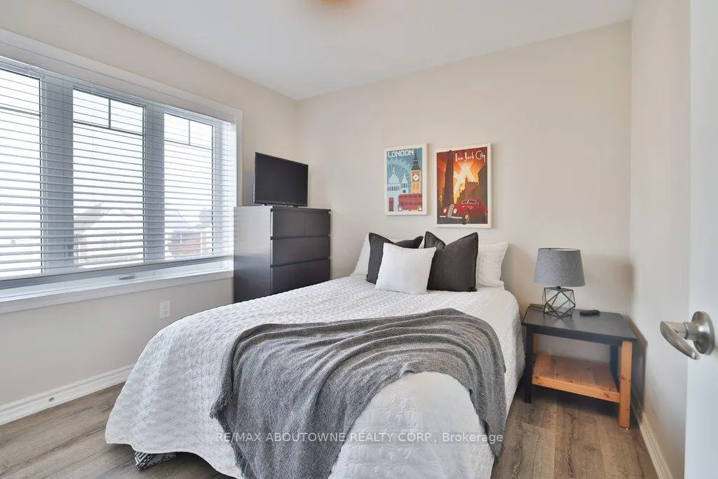 Photo 29 of 1133 Duignan Crescent, Milton, Ford — HOMEH