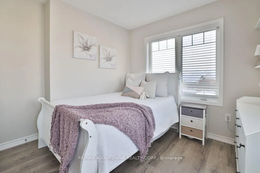 Photo 31 of 1133 Duignan Crescent, Milton, Ford — HOMEH