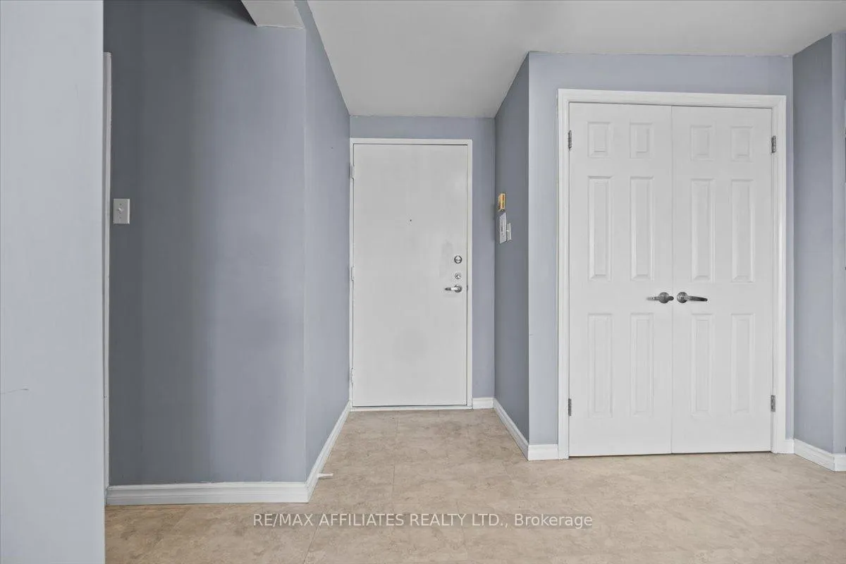 Photo 3 of Unit 113, 915 Elmsmere Road, Ottawa, Beacon Hill South — HOMEH
