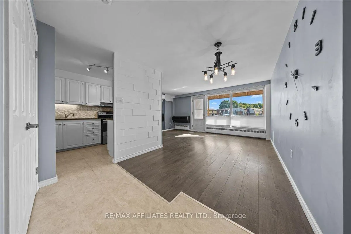 Photo 5 of Unit 113, 915 Elmsmere Road, Ottawa, Beacon Hill South — HOMEH