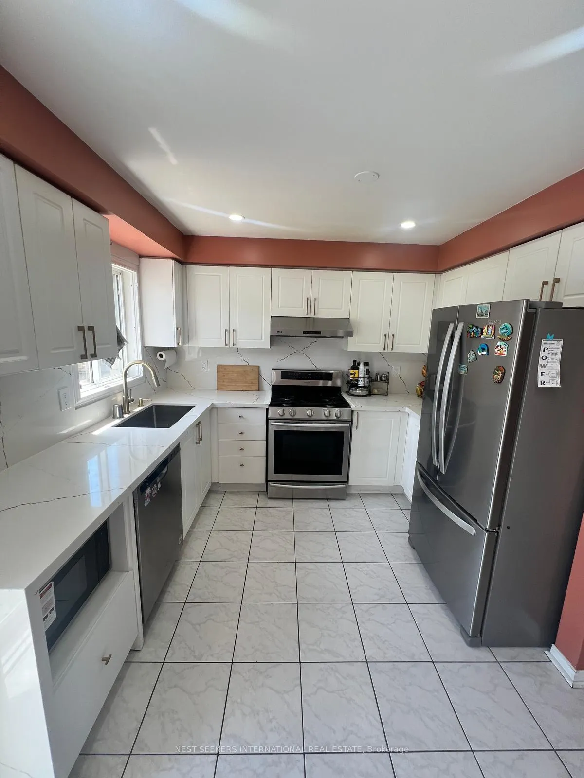 Photo 12 of 14 Needlewood Lane, Brampton, Sandringham-Wellington — HOMEH