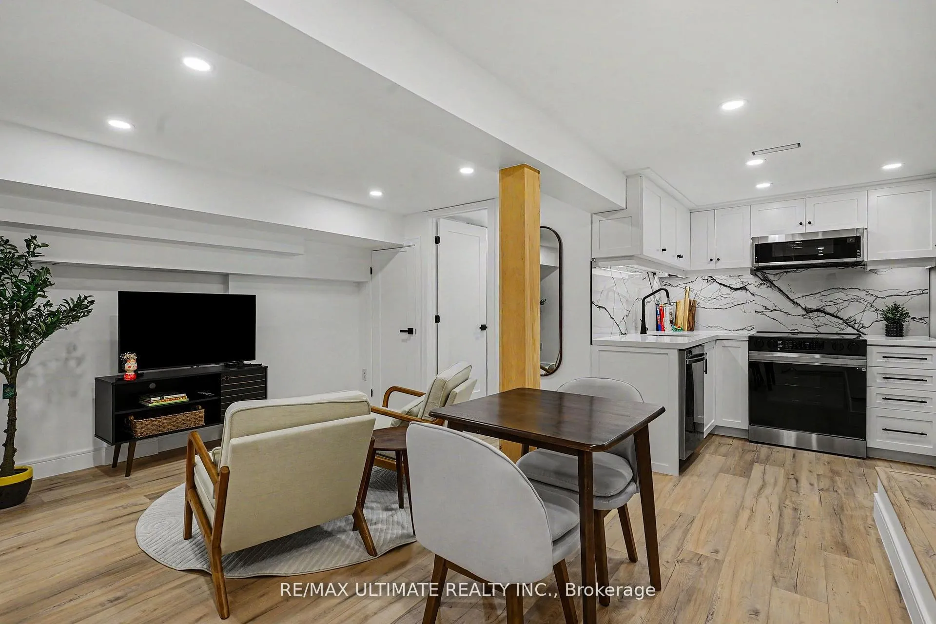 Photo 37 of 89 Alberta Avenue W, Toronto, Wychwood — HOMEH
