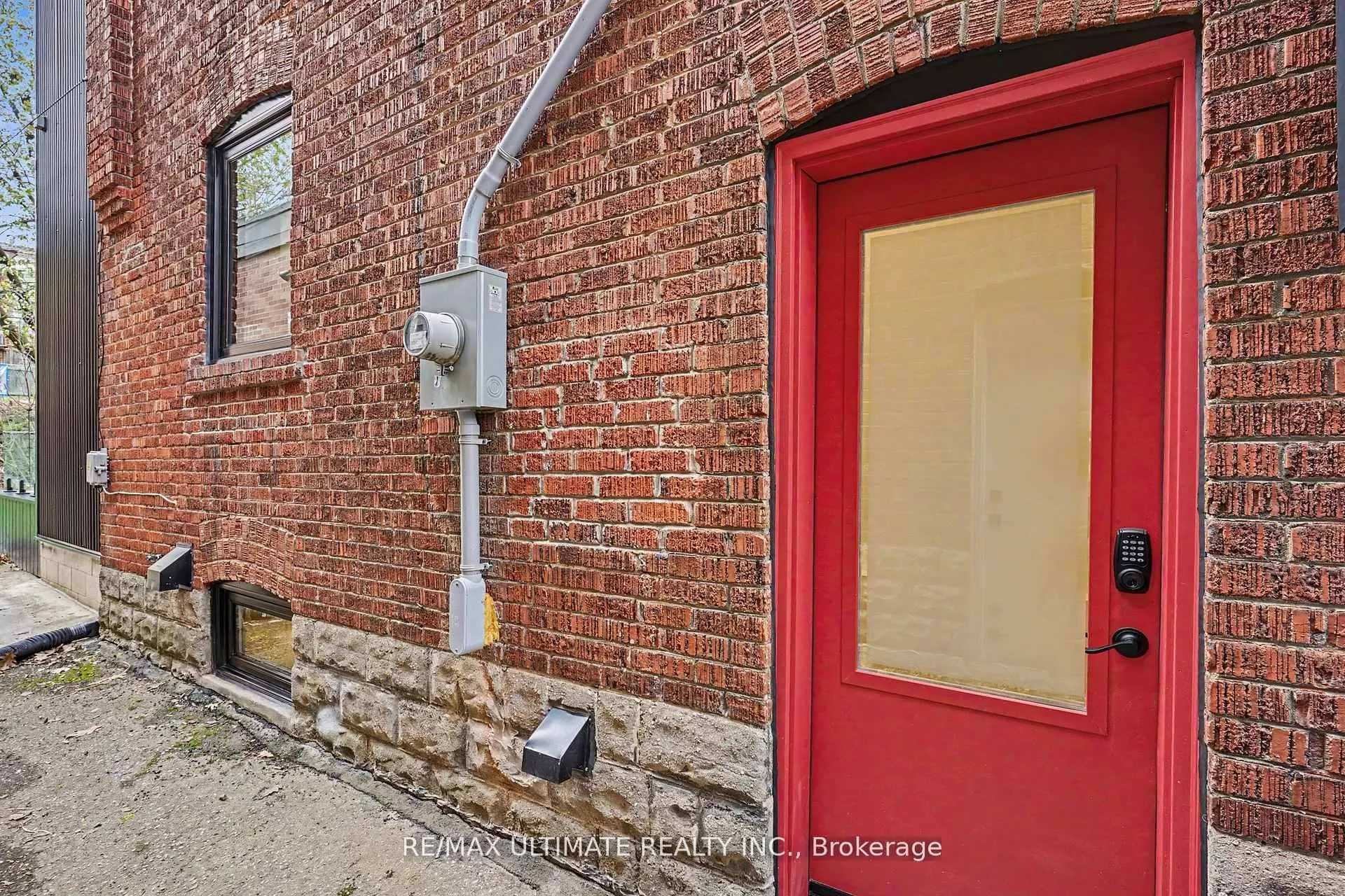 Photo 43 of 89 Alberta Avenue W, Toronto, Wychwood — HOMEH