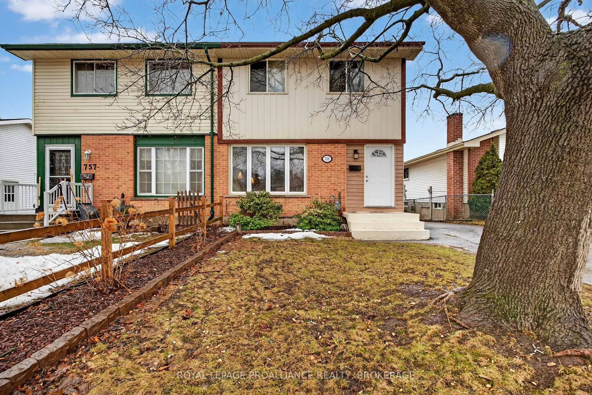 Photo 3 of 759 Somerset Crescent, Kingston, North of Taylor-Kidd Blvd — HOMEH