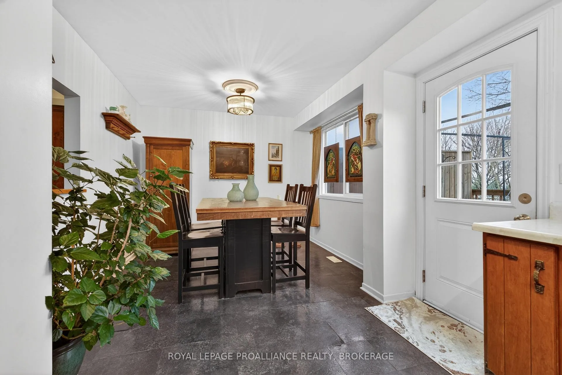 Photo 9 of 759 Somerset Crescent, Kingston, North of Taylor-Kidd Blvd — HOMEH