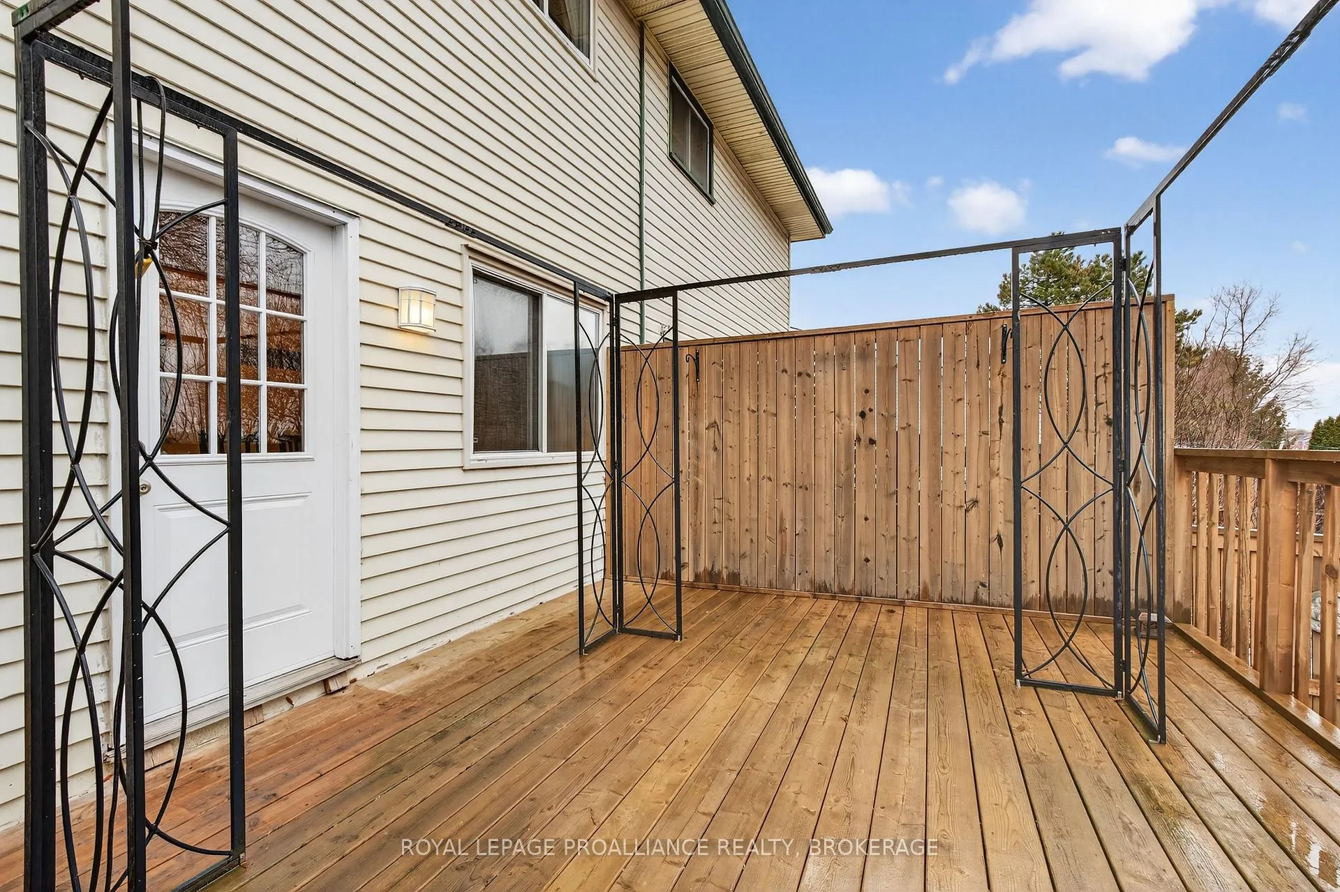 Photo 26 of 759 Somerset Crescent, Kingston, North of Taylor-Kidd Blvd — HOMEH