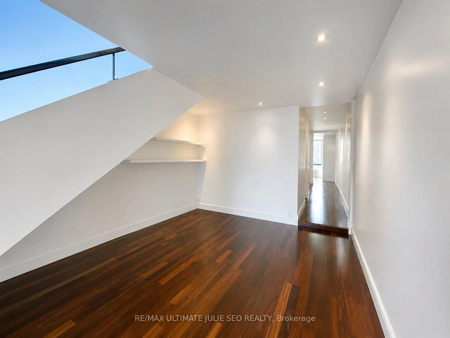 Photo 2 of Unit 2nd floor, 702 Queen Street W, Toronto, Trinity-Bellwoods — HOMEH