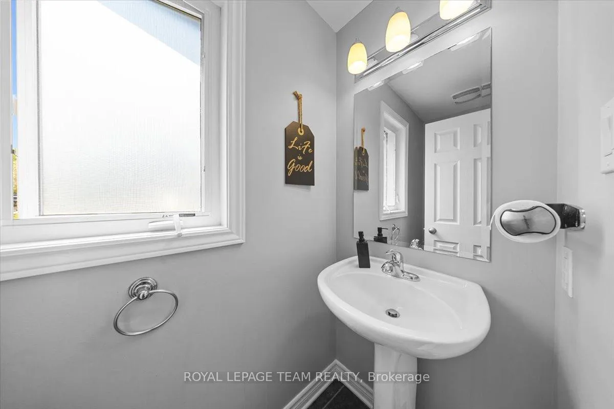 Photo 10 of 345 Forestbrook Street, Ottawa, Kanata - Morgan's Grant/South March — HOMEH