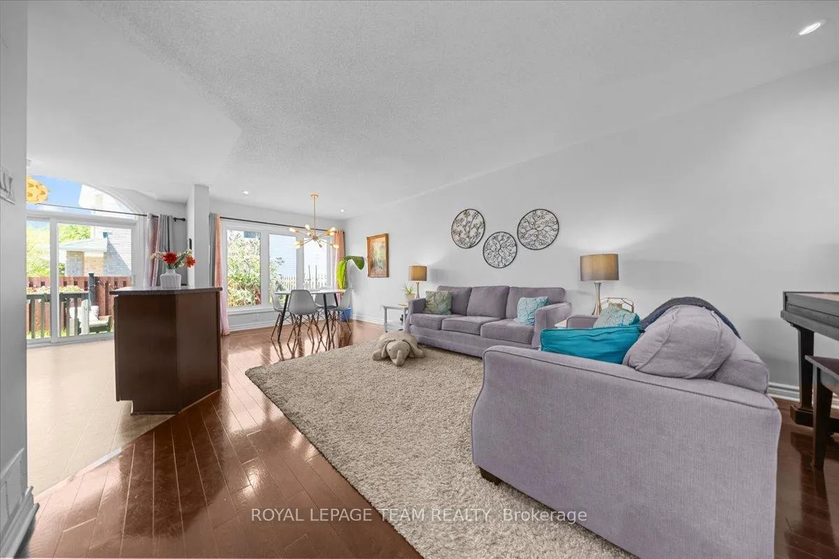 Photo 13 of 345 Forestbrook Street, Ottawa, Kanata - Morgan's Grant/South March — HOMEH