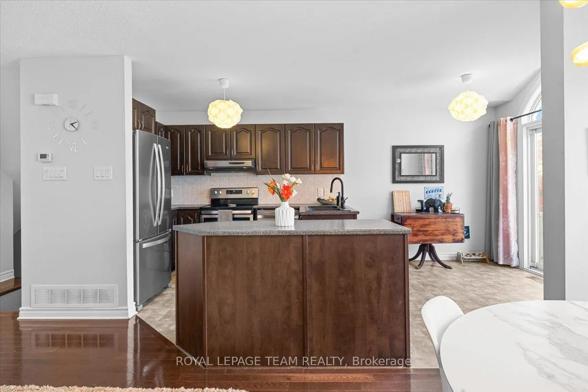 Photo 24 of 345 Forestbrook Street, Ottawa, Kanata - Morgan's Grant/South March — HOMEH