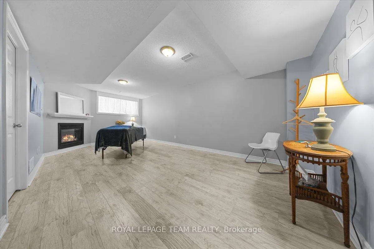 Photo 35 of 345 Forestbrook Street, Ottawa, Kanata - Morgan's Grant/South March — HOMEH