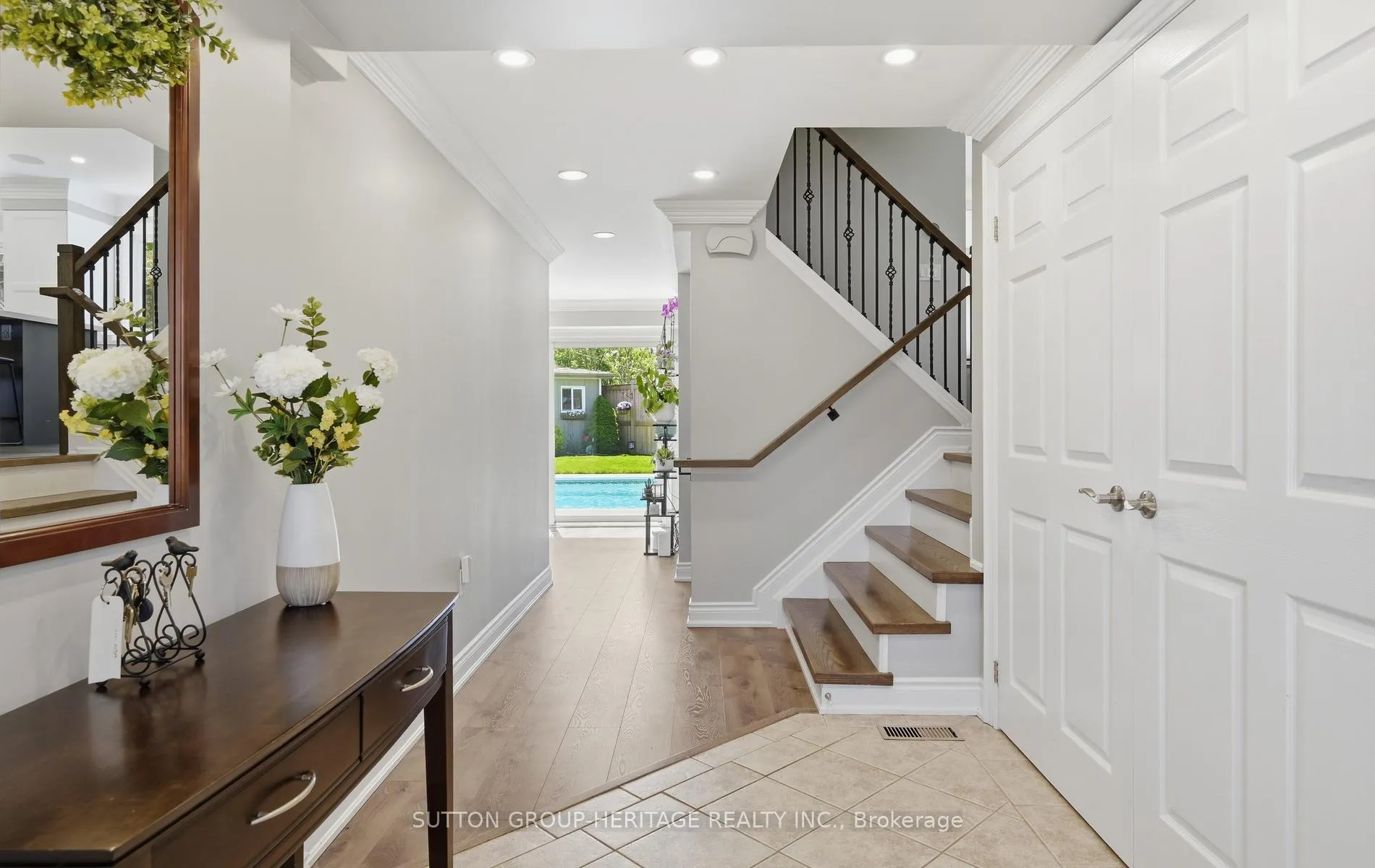 Photo 5 of 97 Clover Ridge Drive E, Ajax, South East — HOMEH