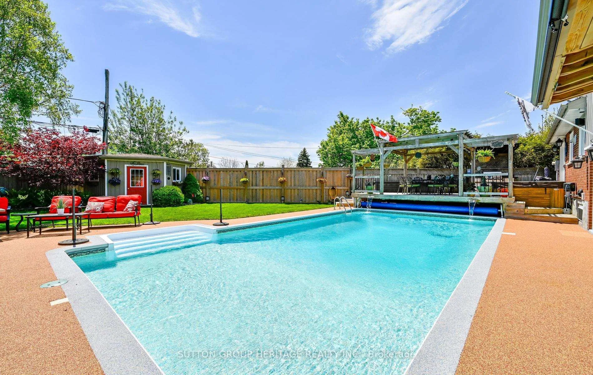 Photo 31 of 97 Clover Ridge Drive E, Ajax, South East — HOMEH