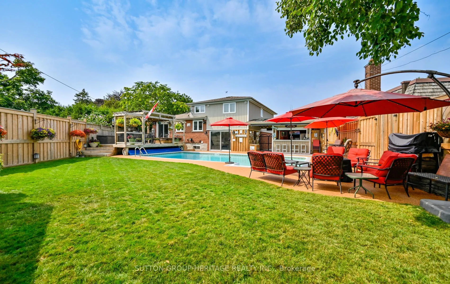 Photo 40 of 97 Clover Ridge Drive E, Ajax, South East — HOMEH
