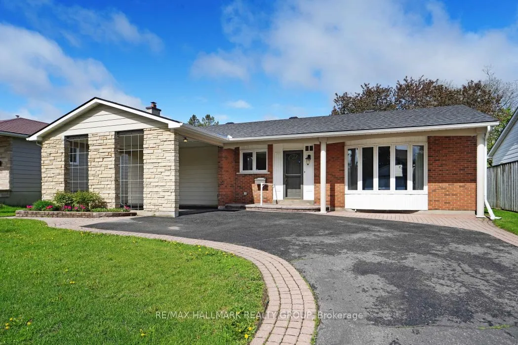 Photo 2 of 39 Parkwood Crescent, Ottawa, Blackburn Hamlet — HOMEH