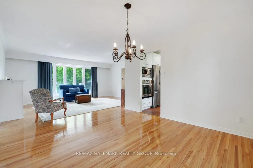 Photo 10 of 39 Parkwood Crescent, Ottawa, Blackburn Hamlet — HOMEH